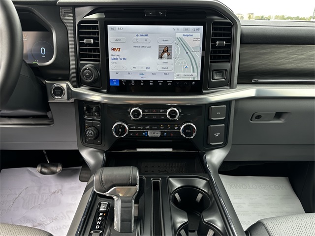 2025 Ford F-150 Lariat photo 15