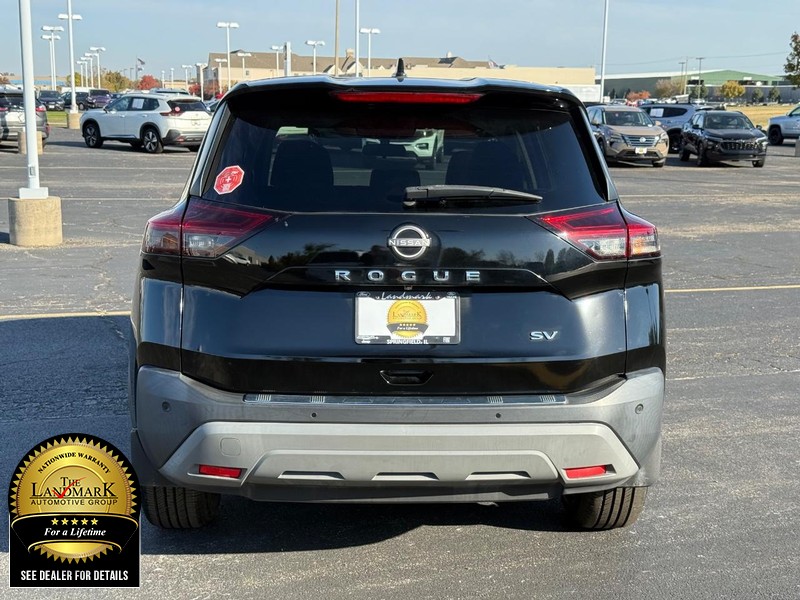 2023 Nissan Rogue SV photo 3