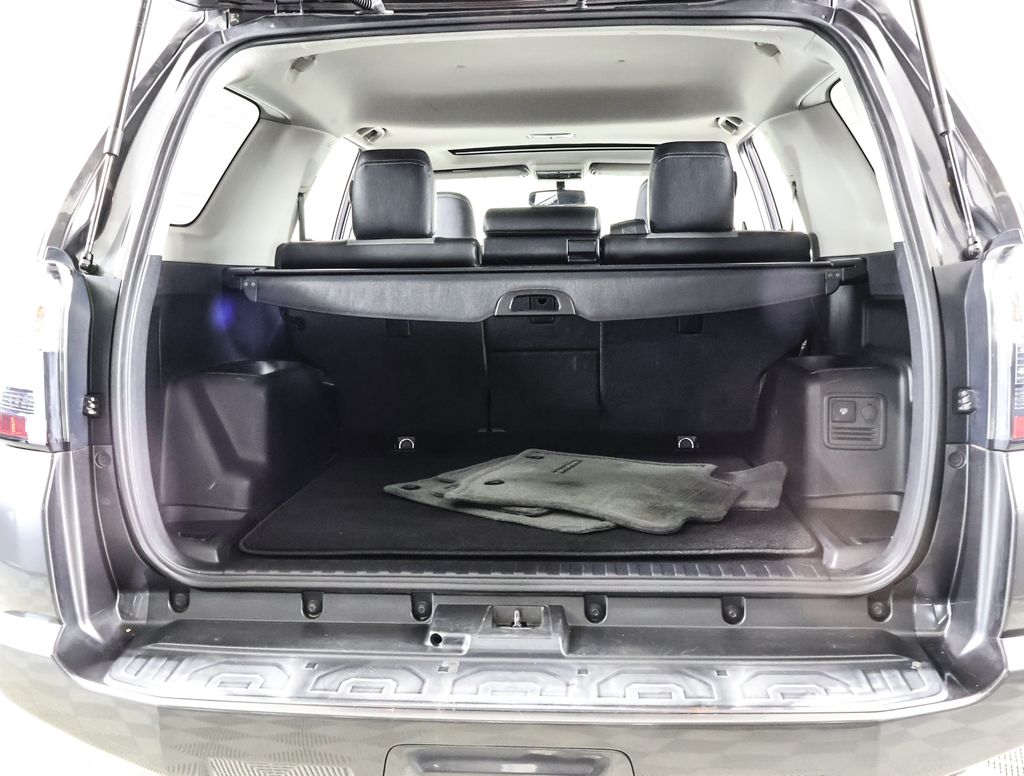 2015 Toyota 4Runner SR5 Premium photo 14