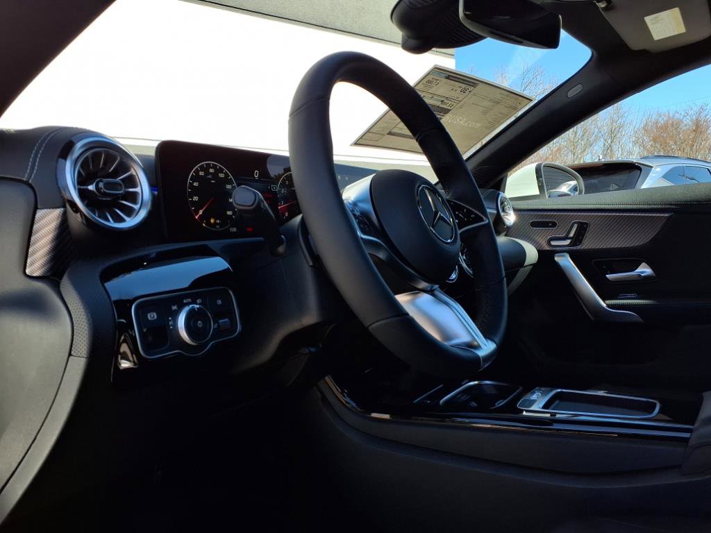 2025 Mercedes Benz CLA 250 photo 7