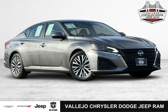 2023 Nissan Altima SV