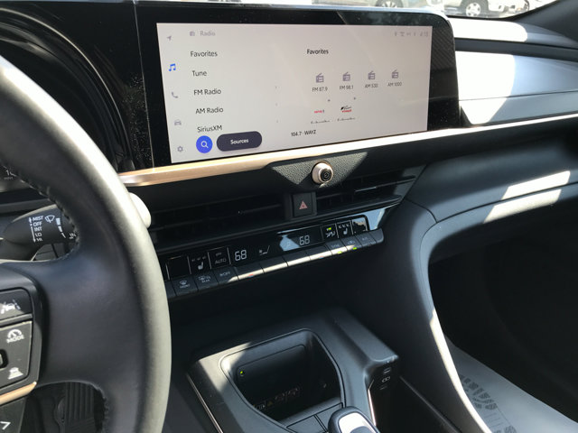 2023 Toyota Crown XLE photo 15