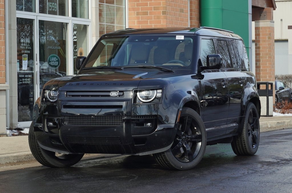 2026 Land Rover Defender X-Dynamic SE's photo