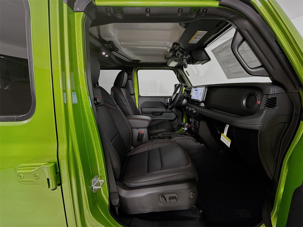 2025 Jeep Wrangler Rubicon photo 24