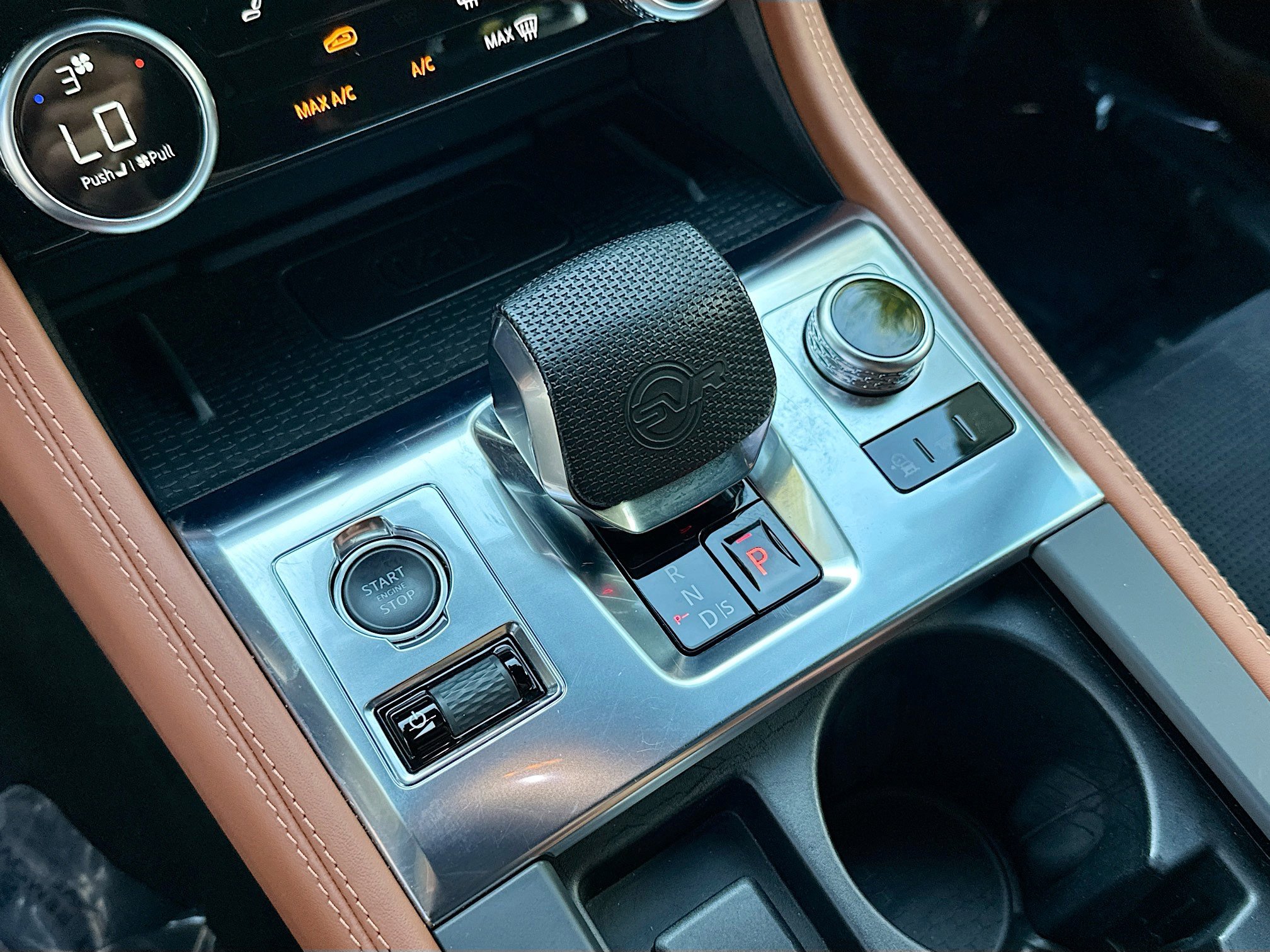 2021 Jaguar F-PACE SVR photo 16