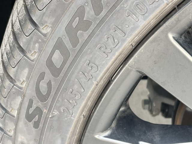 2025 Hyundai Santa Fe Calligraphy photo 2
