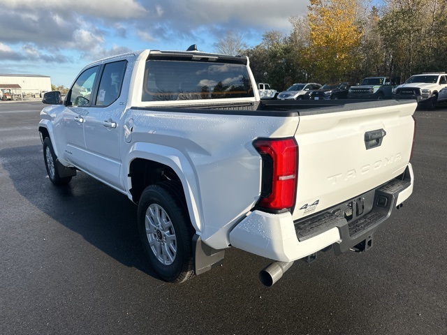 2025 Toyota Tacoma SR5 Double Cab photo 3