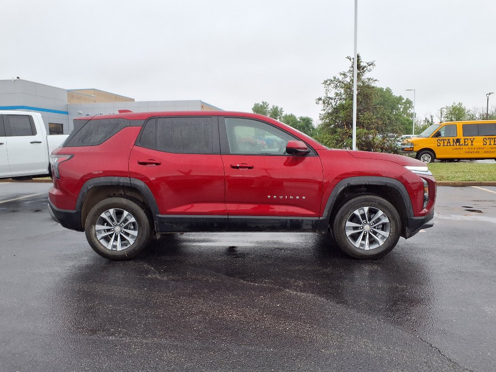 2026 Chevrolet Equinox LT photo 17