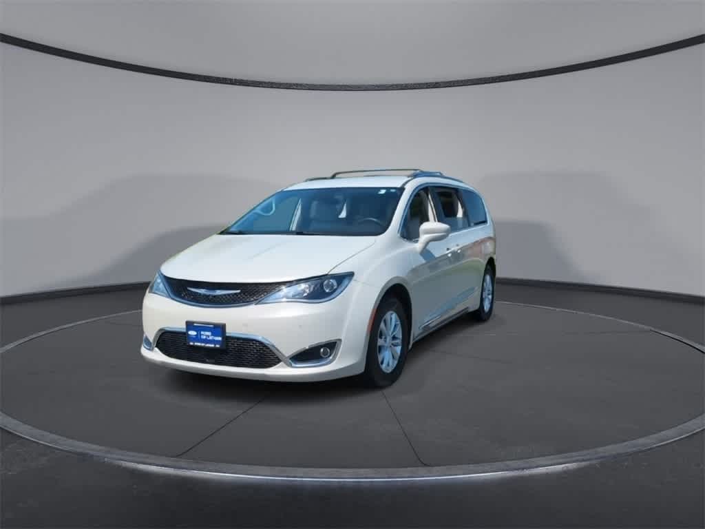 Used 2019 Chrysler Pacifica Touring L with VIN 2C4RC1BG2KR681222 for sale in Latham, NY