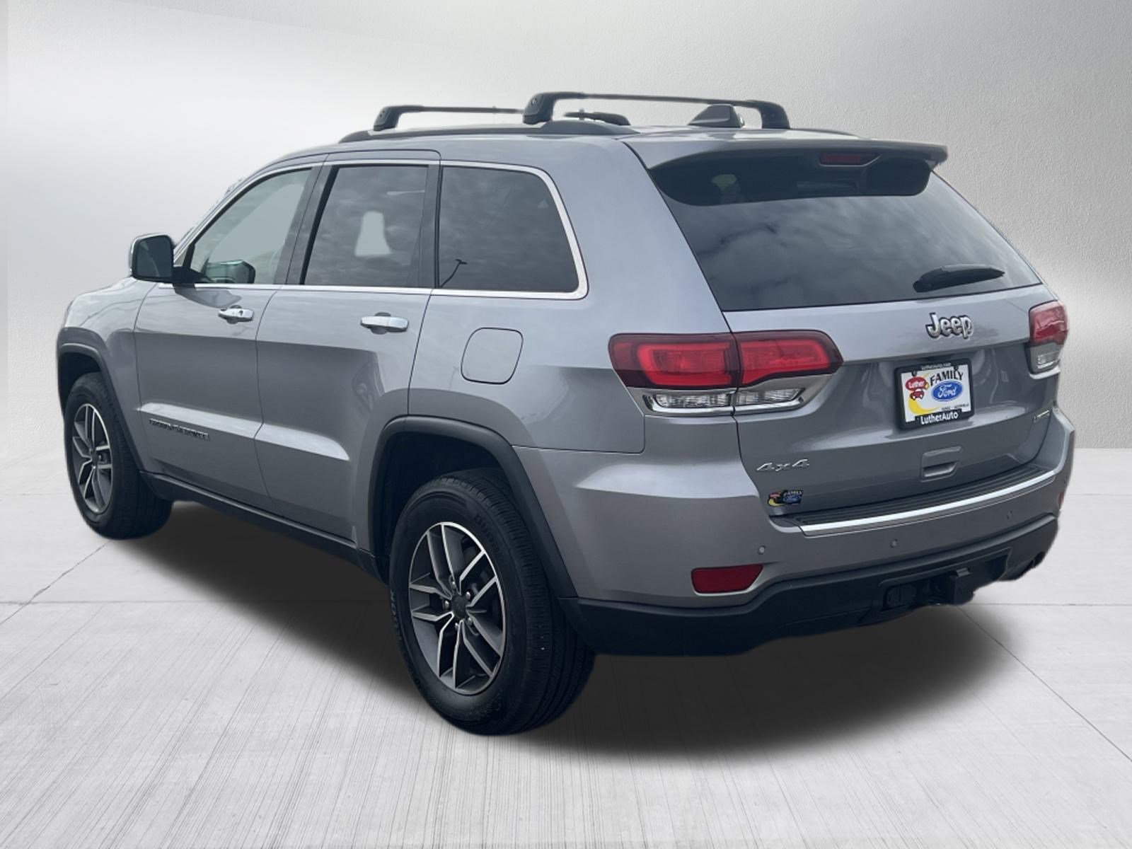 2021 Jeep Grand Cherokee Limited photo 2