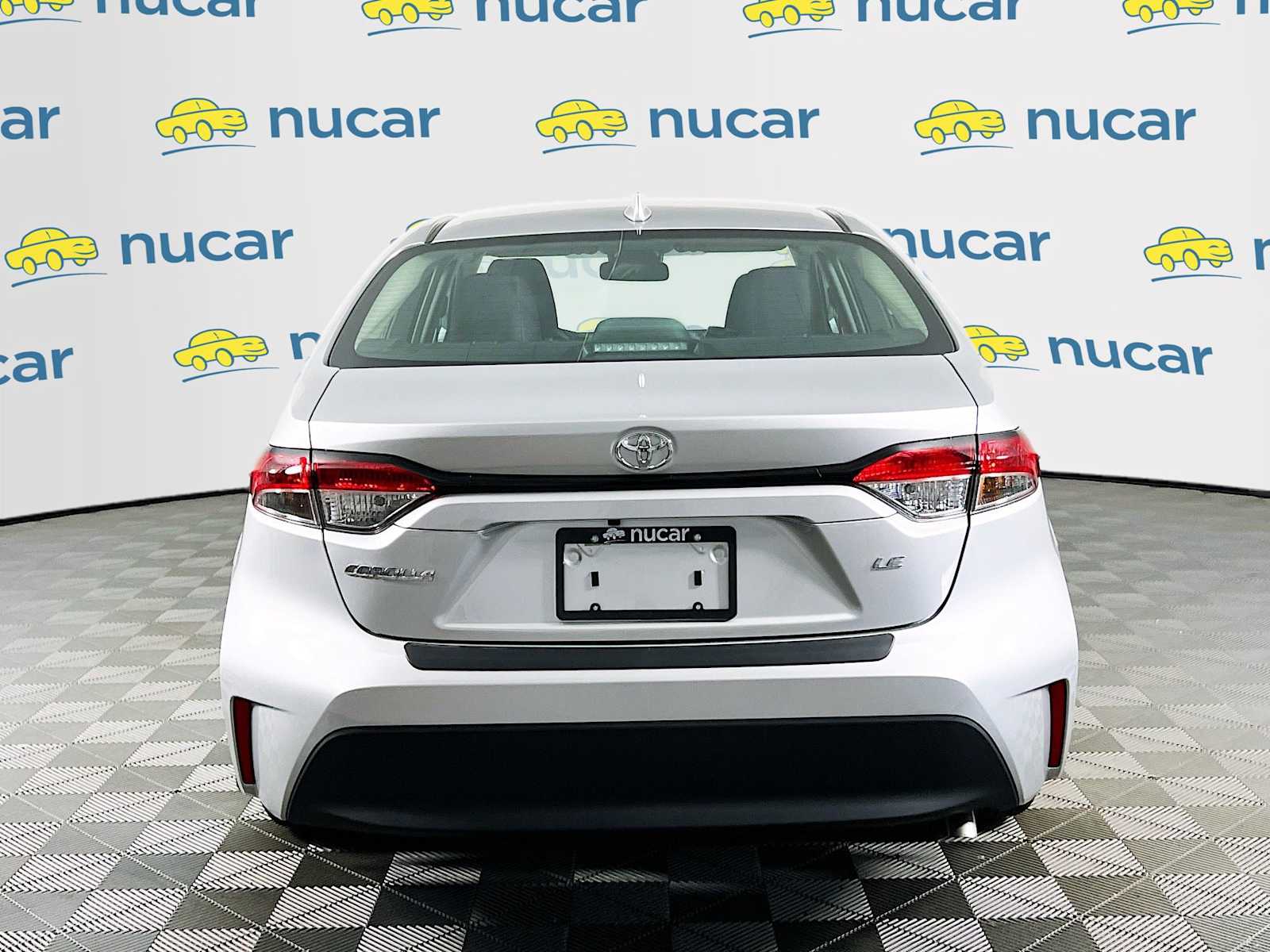2025 Toyota Corolla LE photo 4
