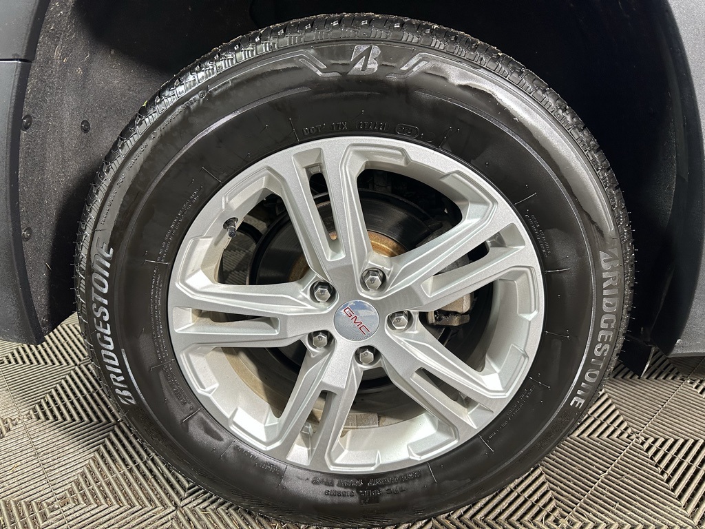 2022 Gmc Terrain SLE photo 2