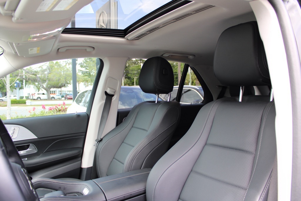 2024 Mercedes Benz GLE 450e 4MATIC photo 2