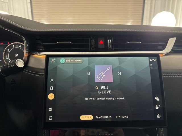 2026 Jaguar F-PACE P250 R-Dynamic S photo 15