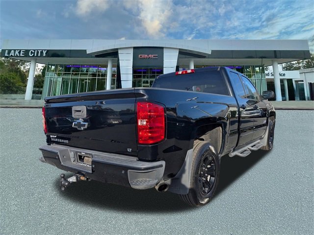 2018 Chevrolet Silverado 1500 LT photo 4