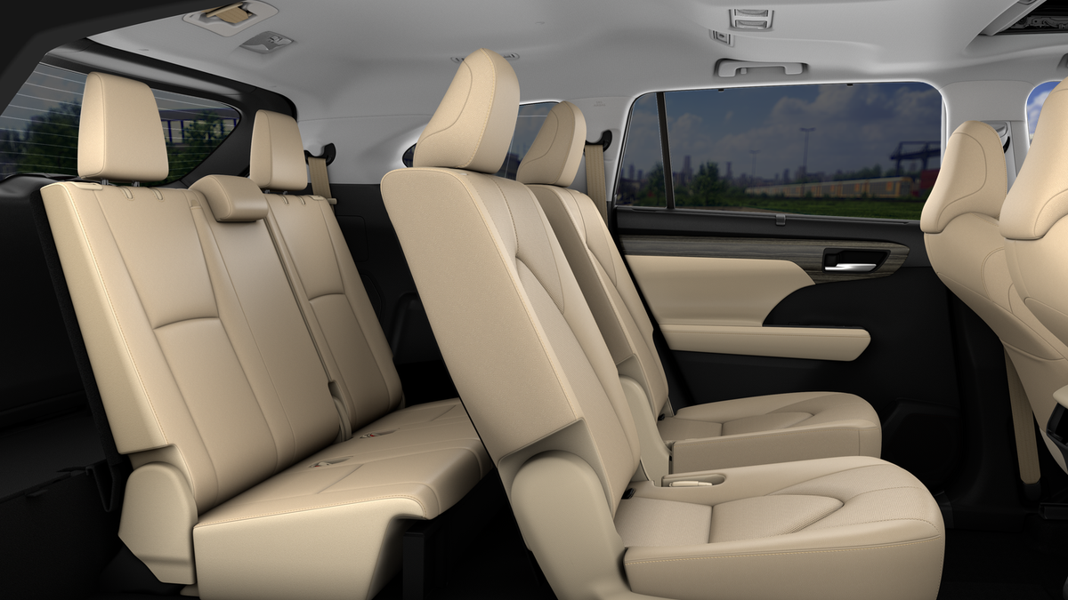 2025 Toyota Highlander Limited photo 21