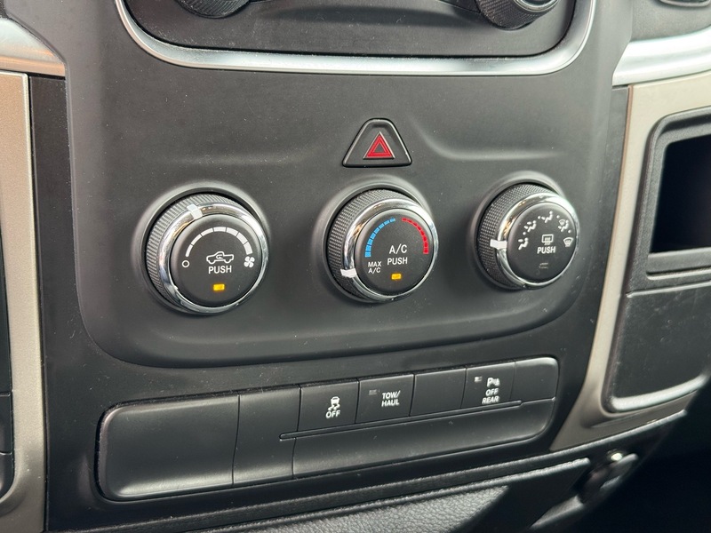 2020 Ram 1500 Classic Warlock photo 30