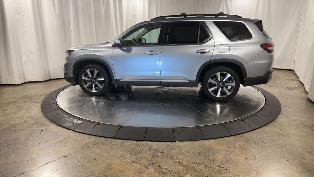 2023 Honda Pilot Touring photo 4