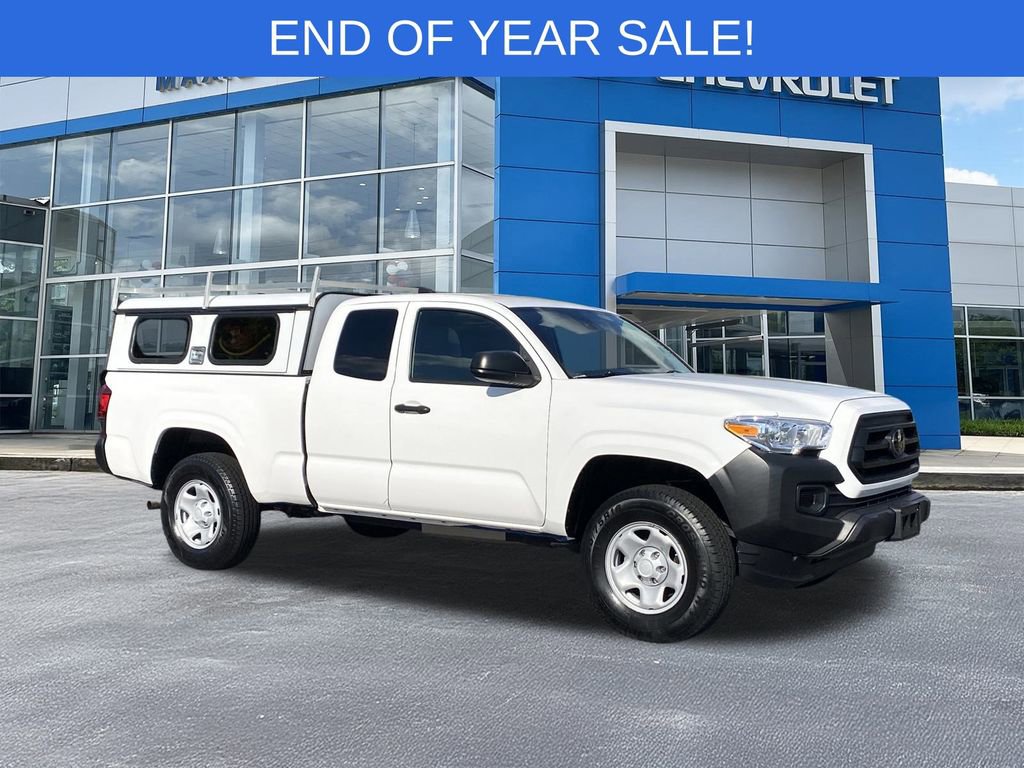 2022 Toyota Tacoma SR's photo