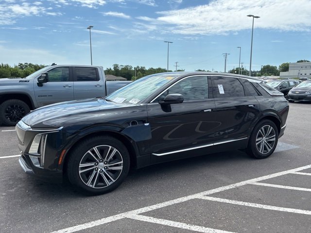 Used 2024 Cadillac LYRIQ Luxury 1 with VIN 1GYKPPRLXRZ114696 for sale in Savannah, MO