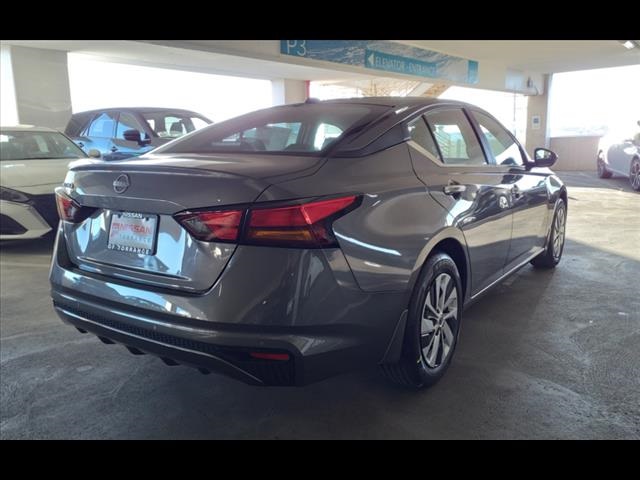 2025 Nissan Altima 2.5 S photo 8