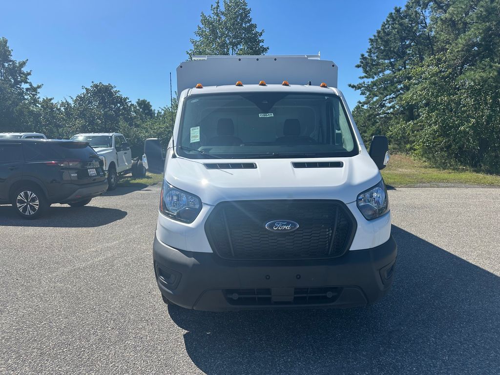 2025 Ford Transit Chassis Cutaway photo 2