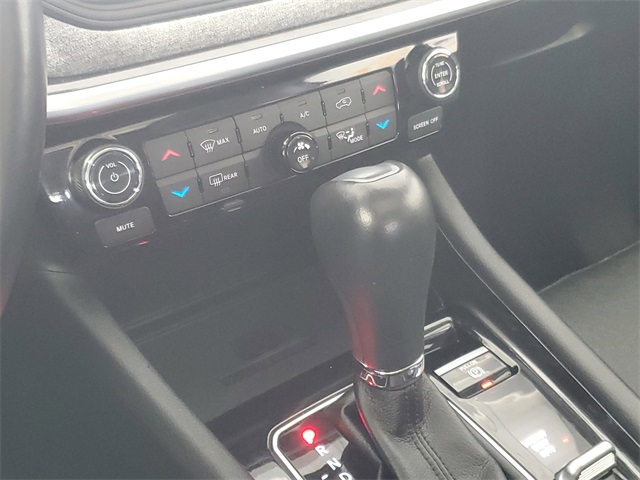 2022 Jeep Compass Latitude Lux photo 20
