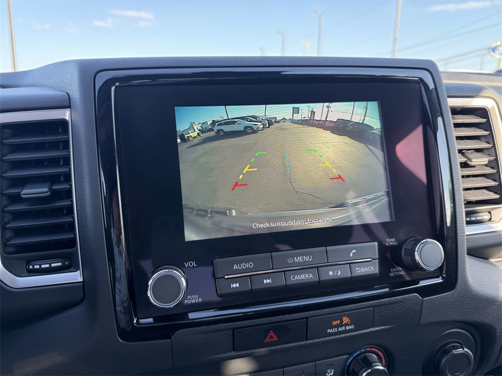 2022 Nissan Frontier SV Crew Cab photo 23