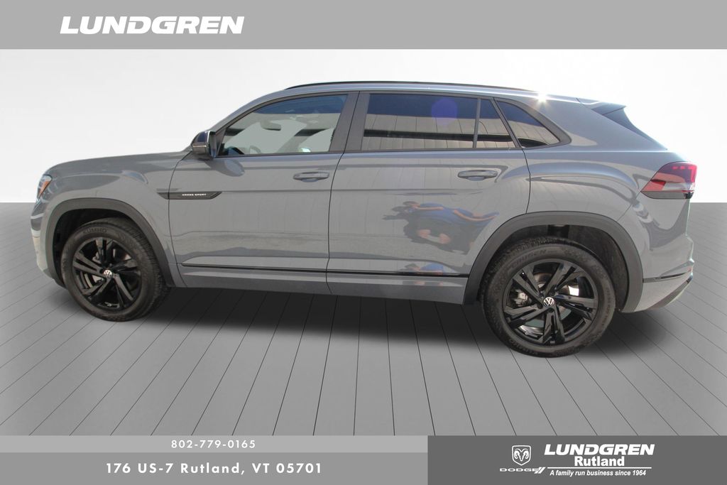 2025 Volkswagen Atlas Cross Sport SEL R-Line photo 28