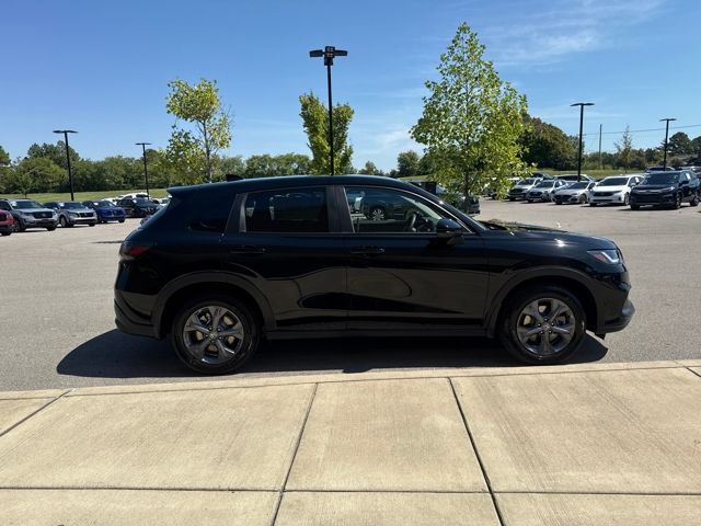 2026 Honda HR-V LX photo 6