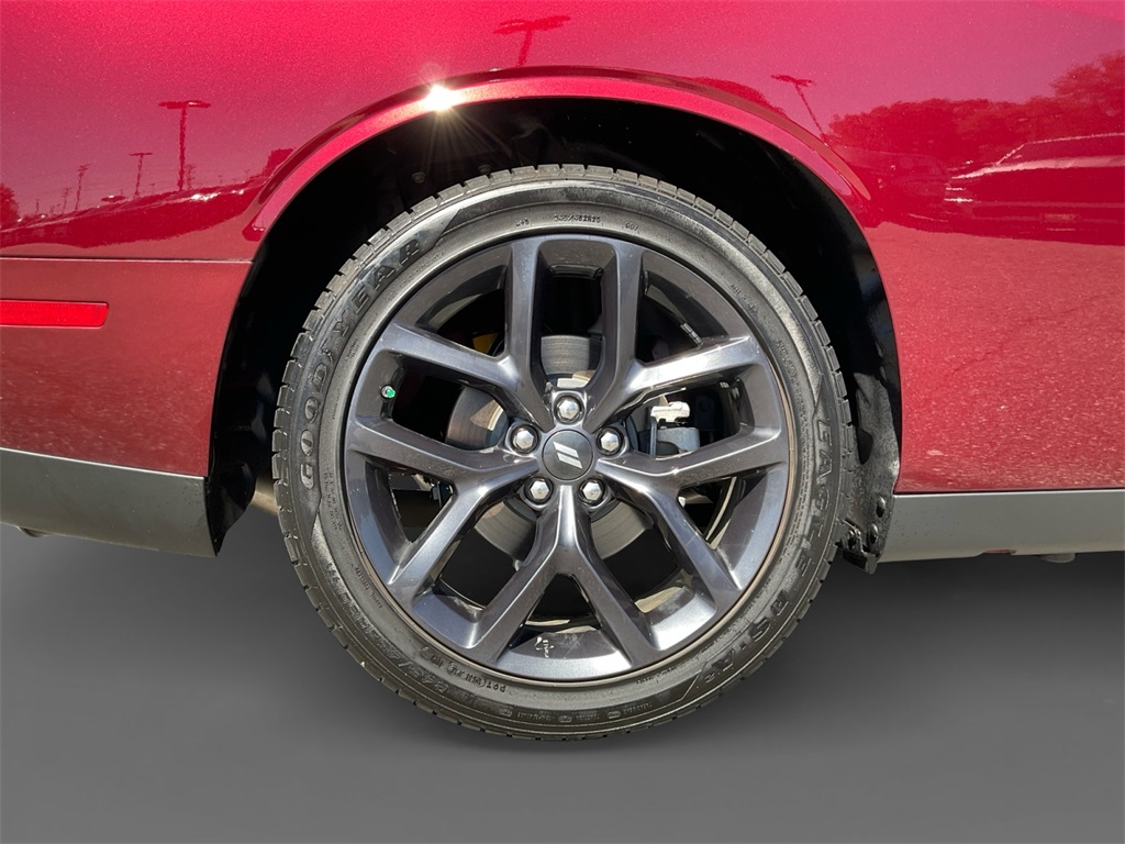 2023 Dodge Challenger R/T photo 13