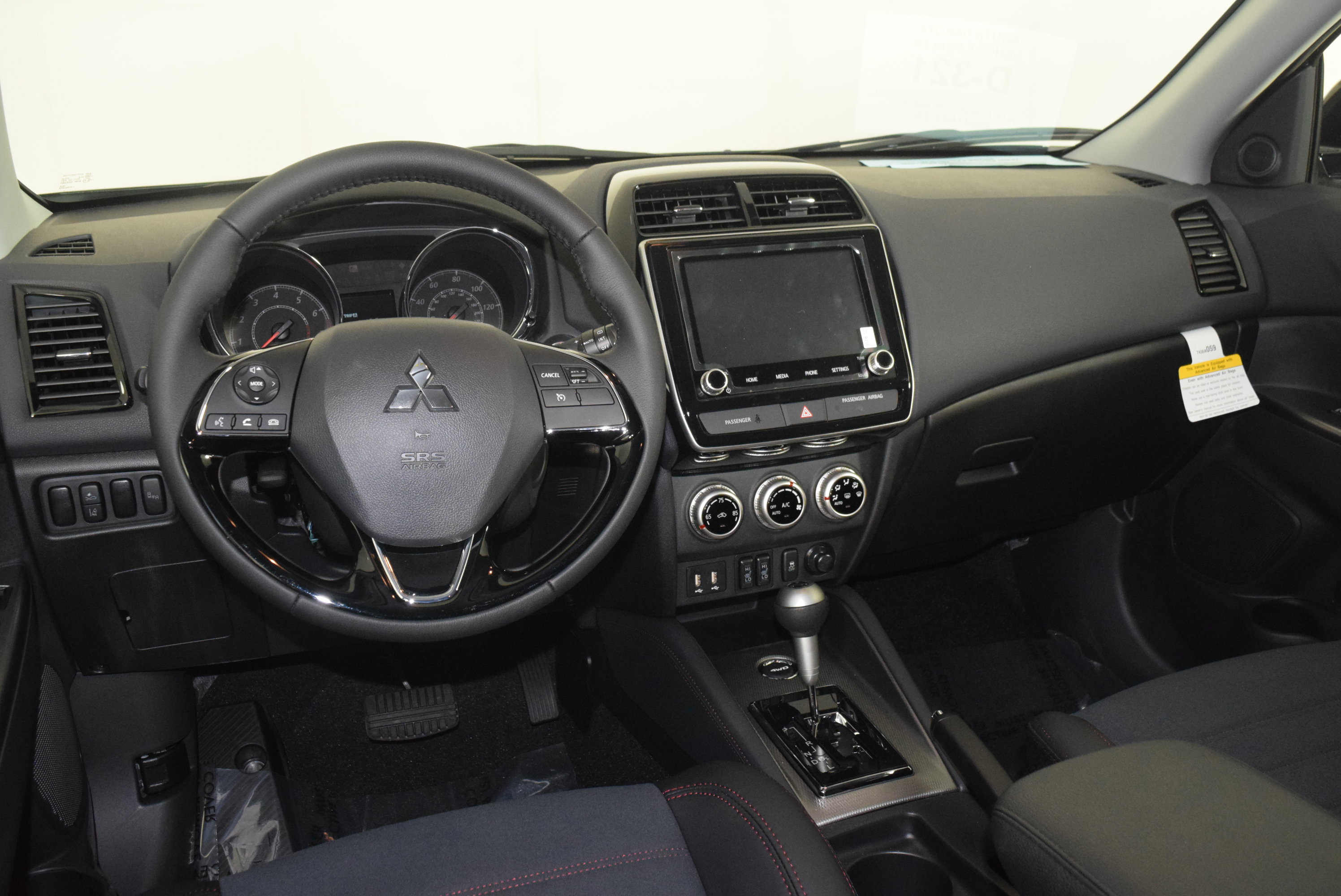 2025 Mitsubishi Outlander Sport SE photo 11