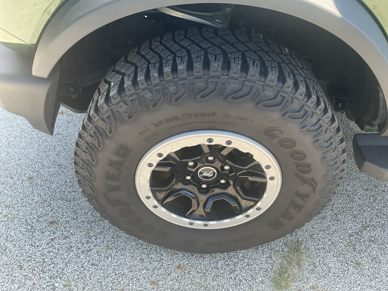 2023 Ford Bronco Base photo 8