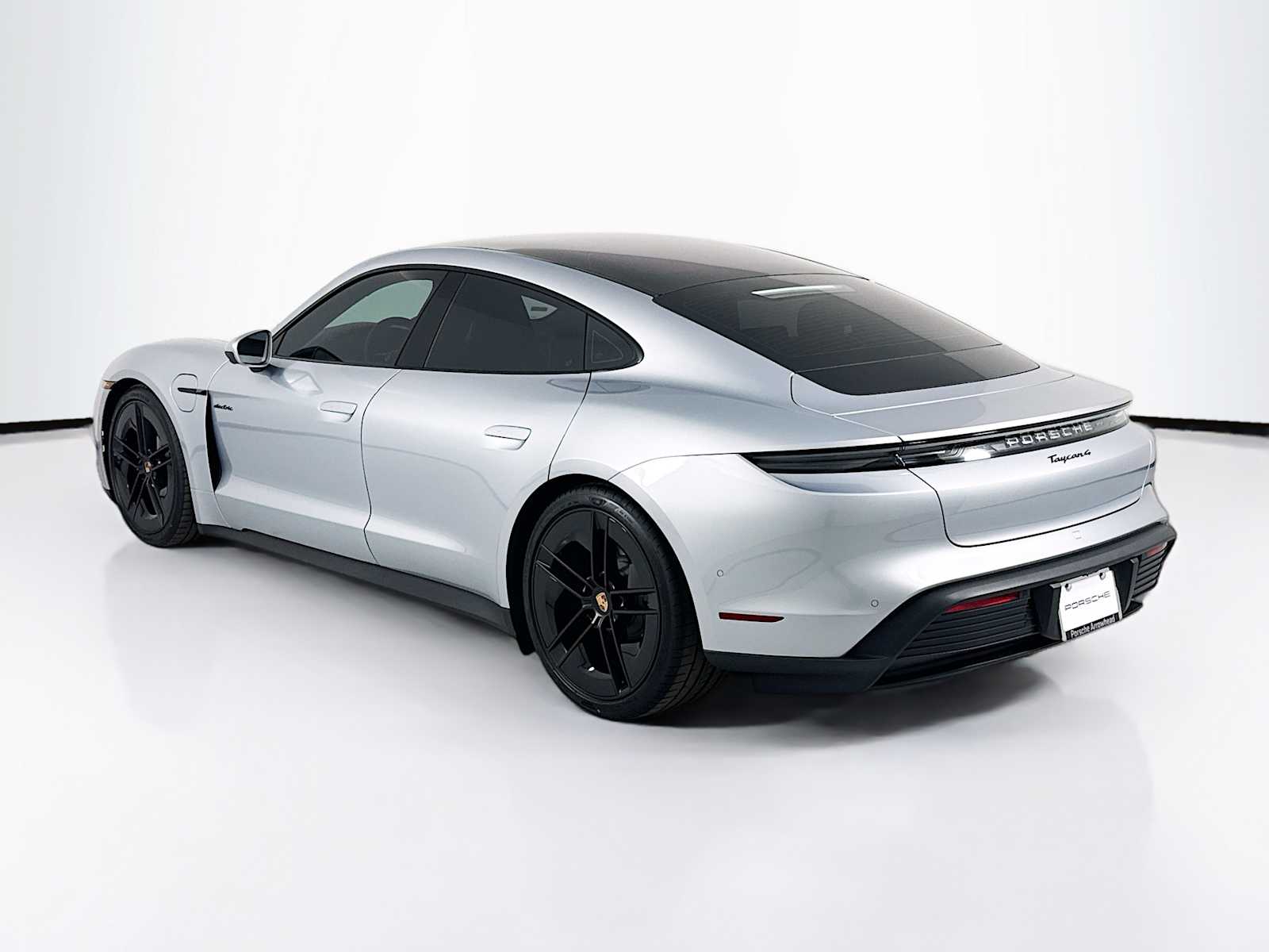 2025 Porsche Taycan 4 photo 3