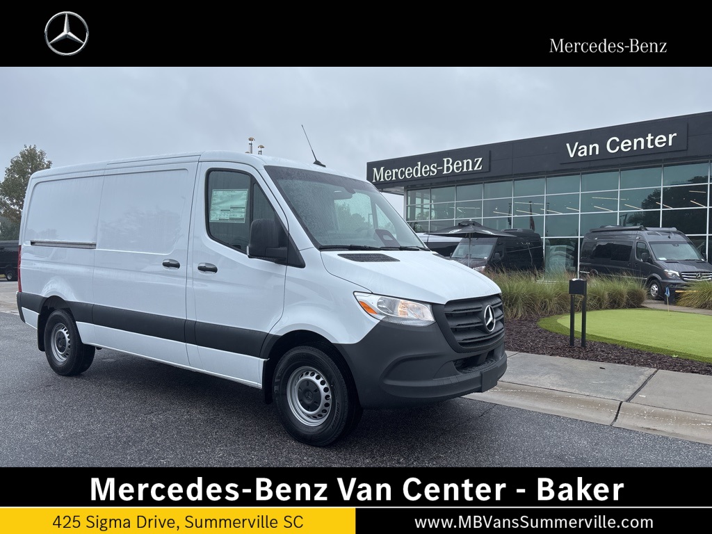 2026 Mercedes-Benz Sprinter Cargo Van Base's photo