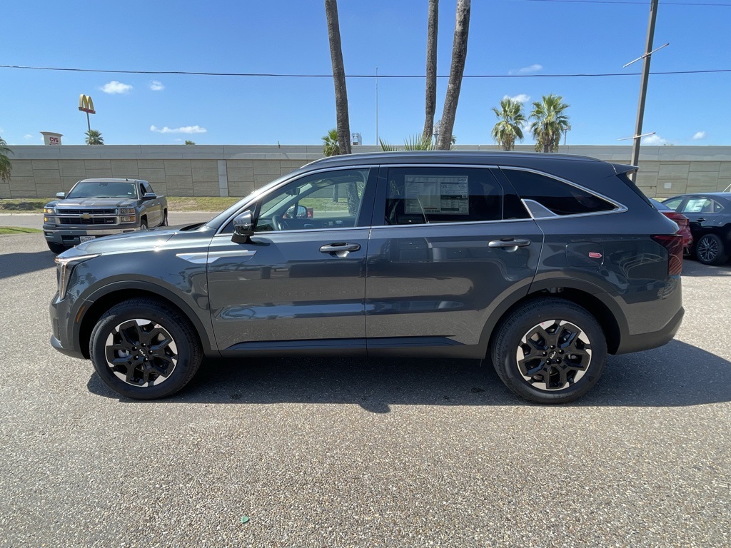 2025 Kia Sorento S photo 3