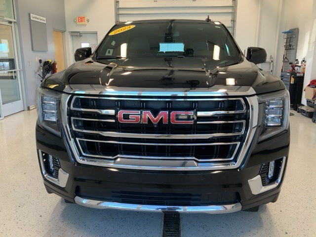 2023 Gmc Yukon SLT photo 2