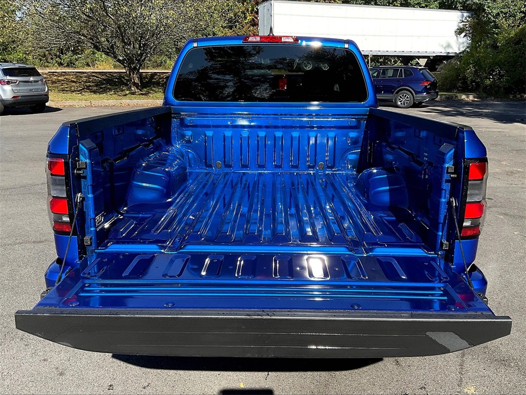 2025 Nissan Frontier SV photo 28