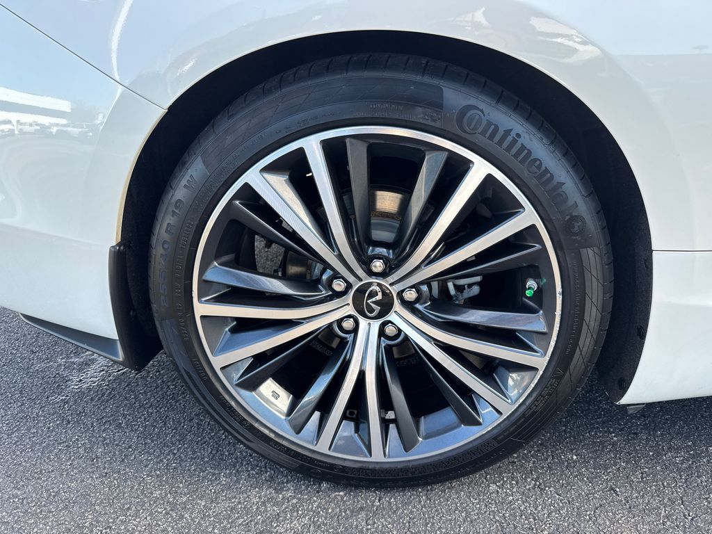 2021 Infiniti Q60 3.0t Luxe photo 12