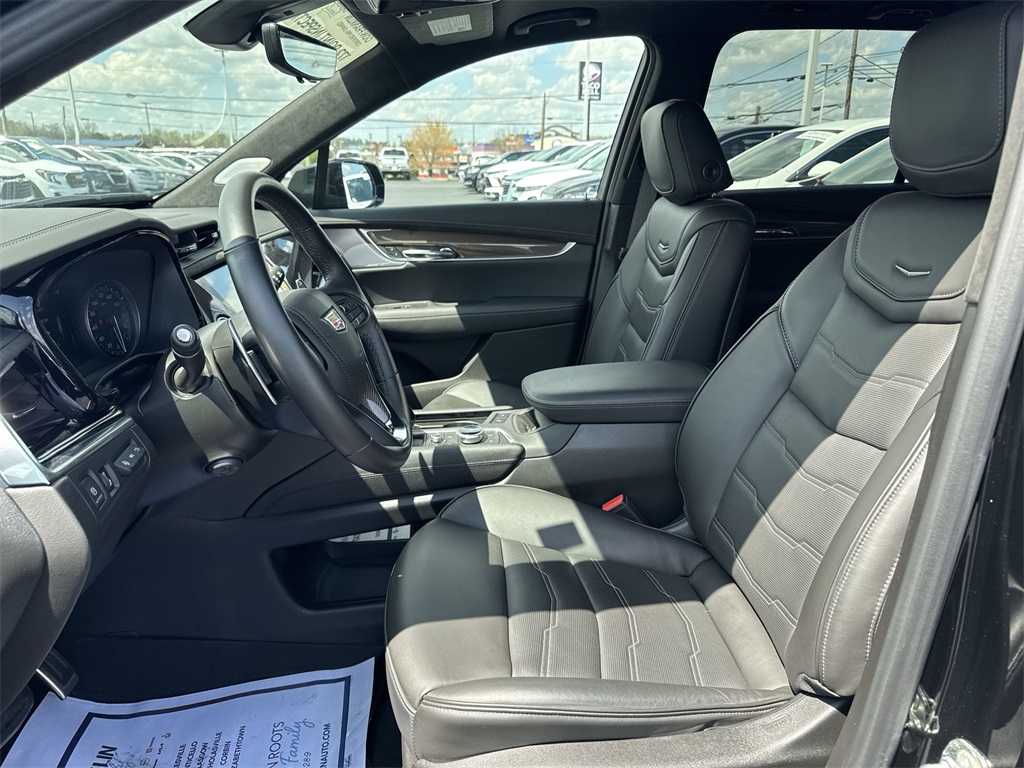 2024 Cadillac XT6 Sport photo 16