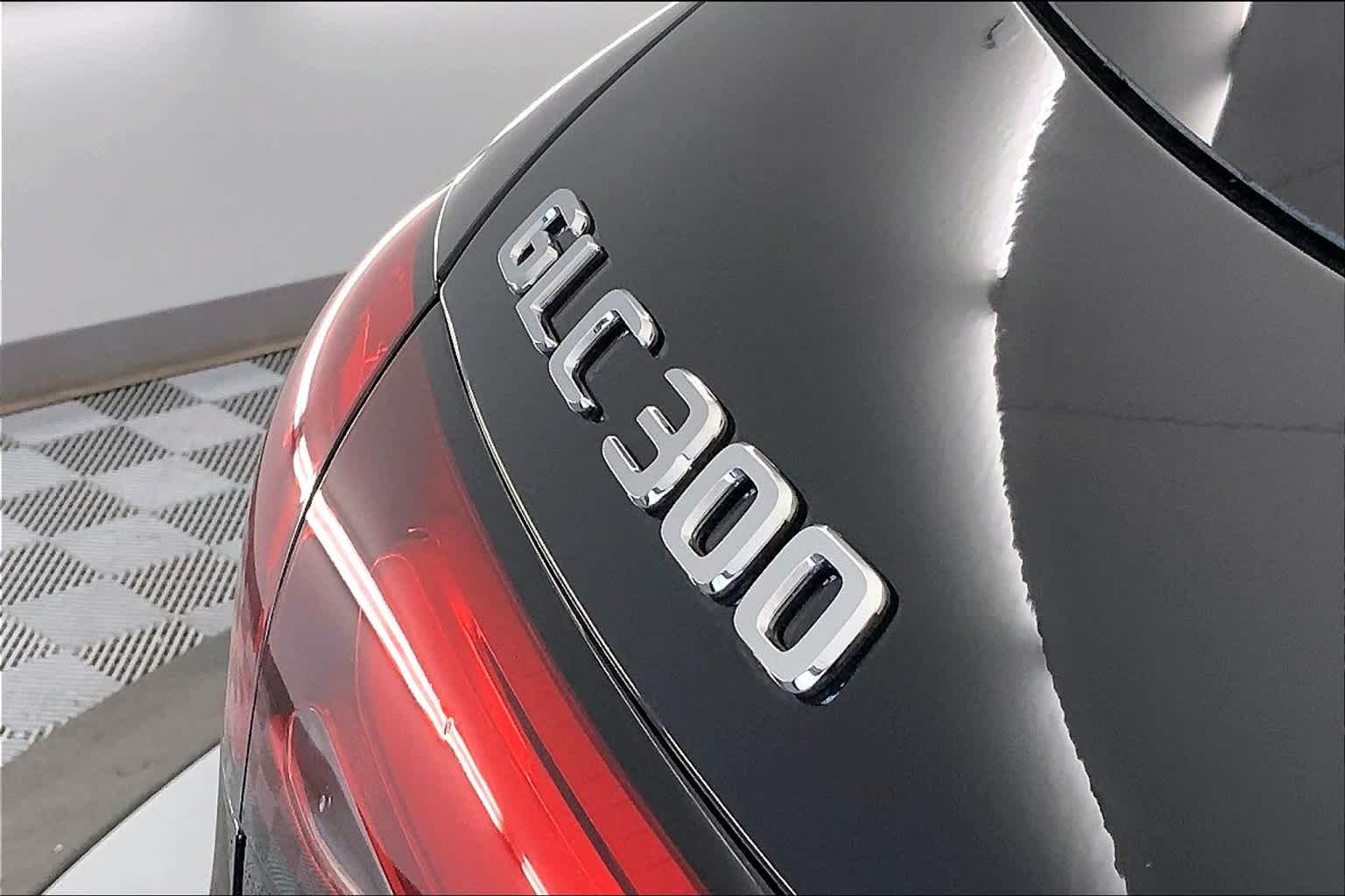 2025 Mercedes Benz GLC 300 4MATIC photo 7