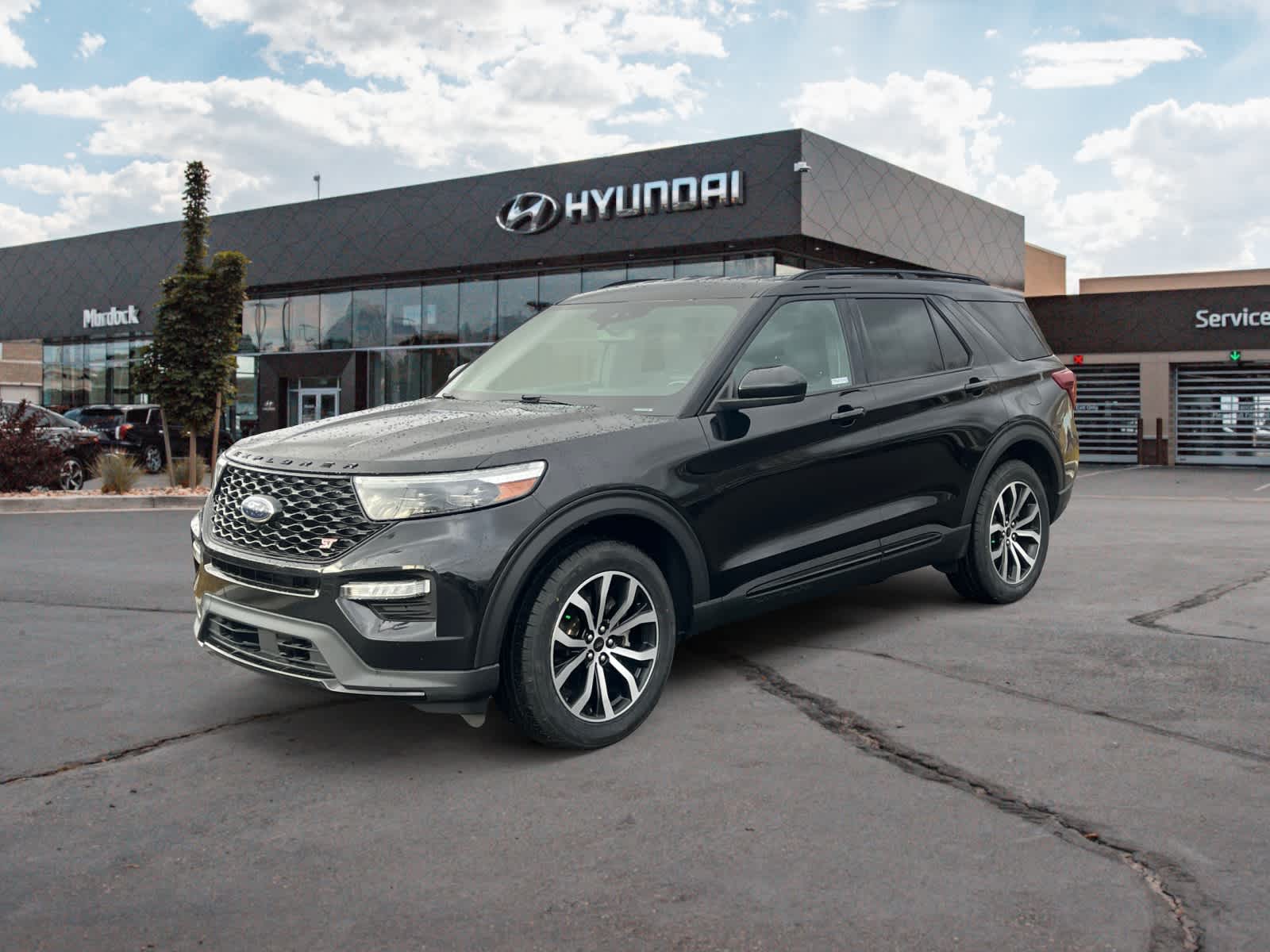 2022 Ford Explorer ST's photo