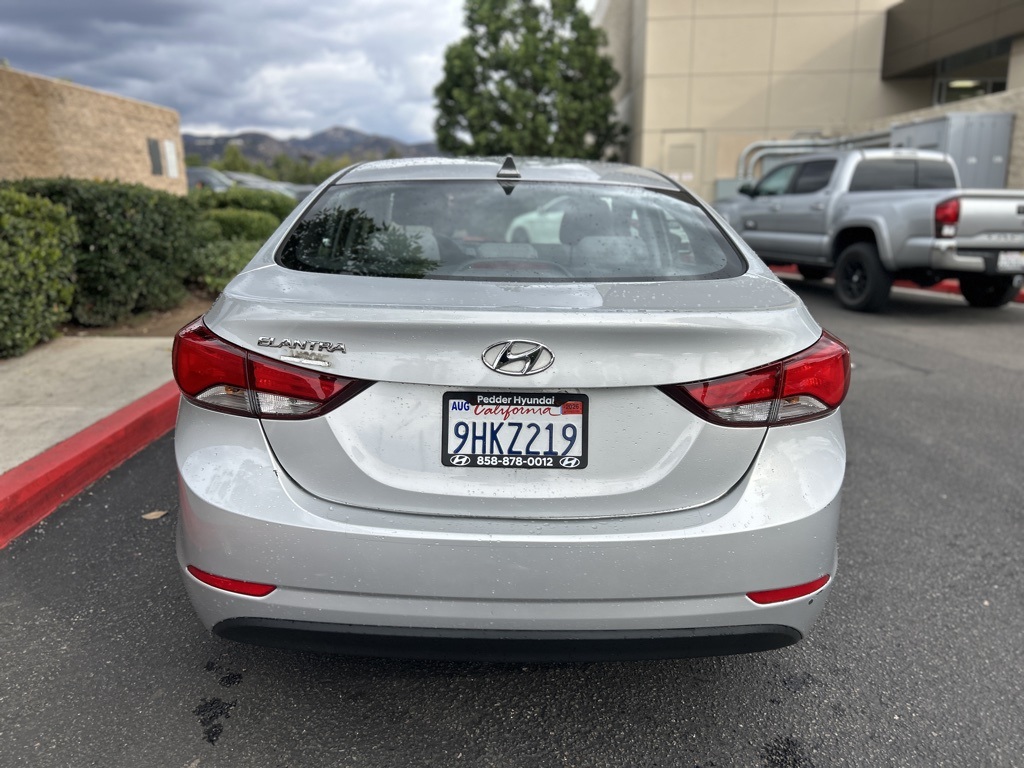 Used 2016 Silver Hyundai SE image 6