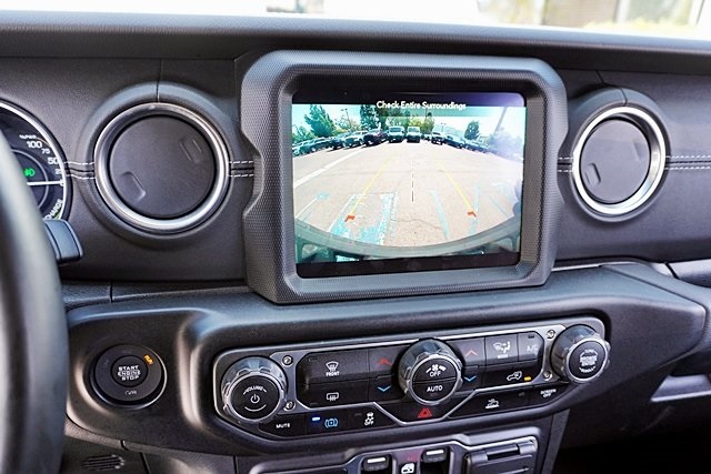 2022 Jeep Wrangler Unlimited Sahara 4xe photo 25