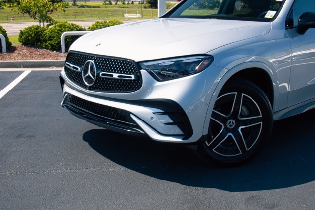 2023 Mercedes Benz GLC 300 4MATIC photo 2