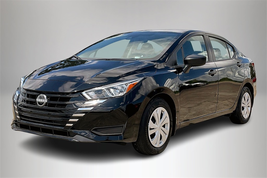 2024 Nissan Versa 1.6 S photo 2