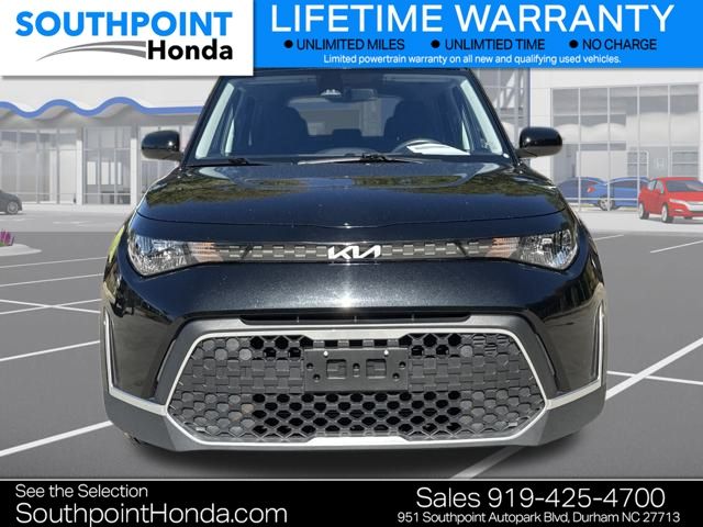 2024 Kia Soul LX photo 2