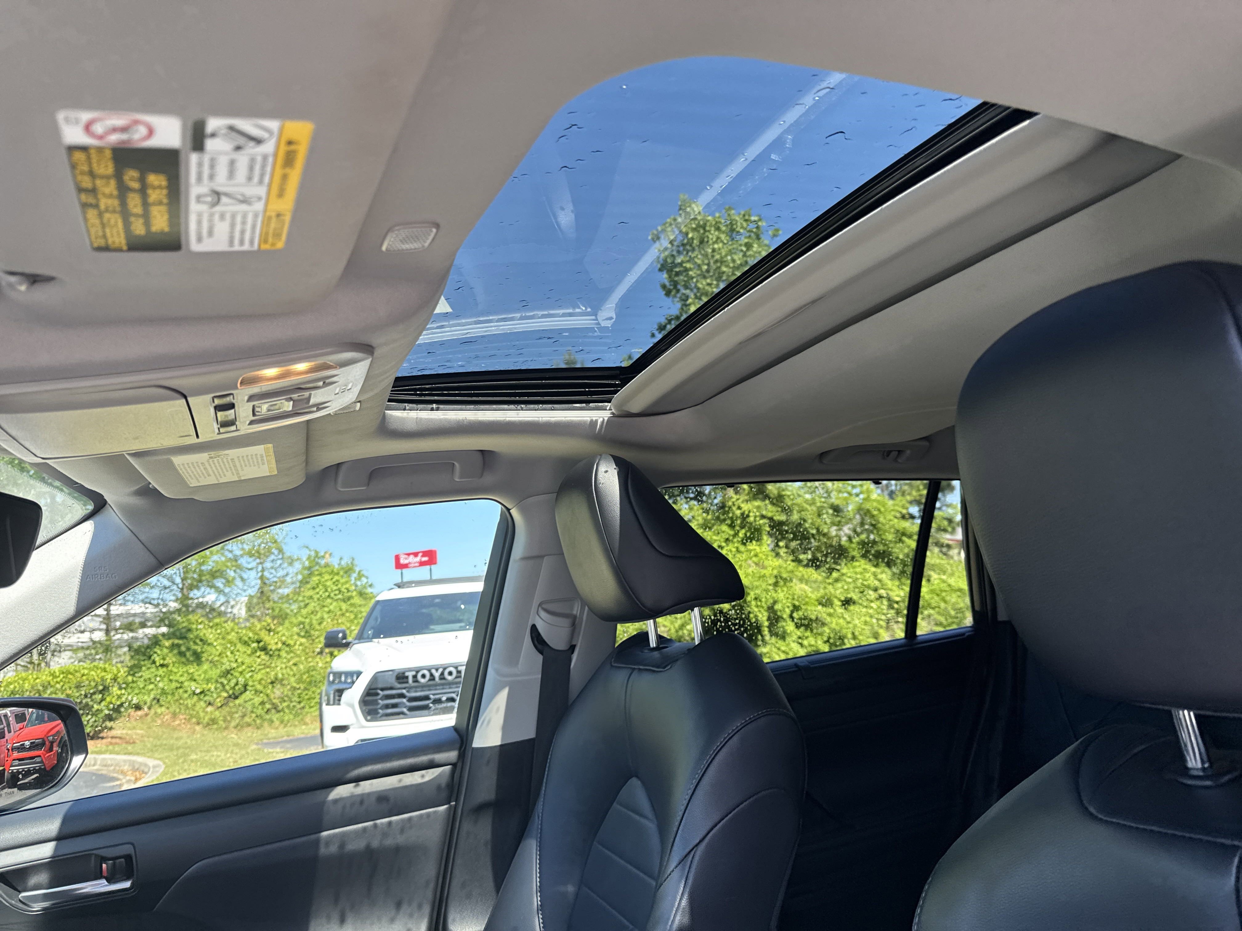 2023 Toyota Highlander XLE photo 11
