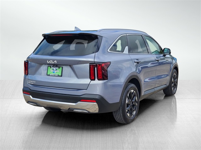 2024 Kia Sorento S photo 5