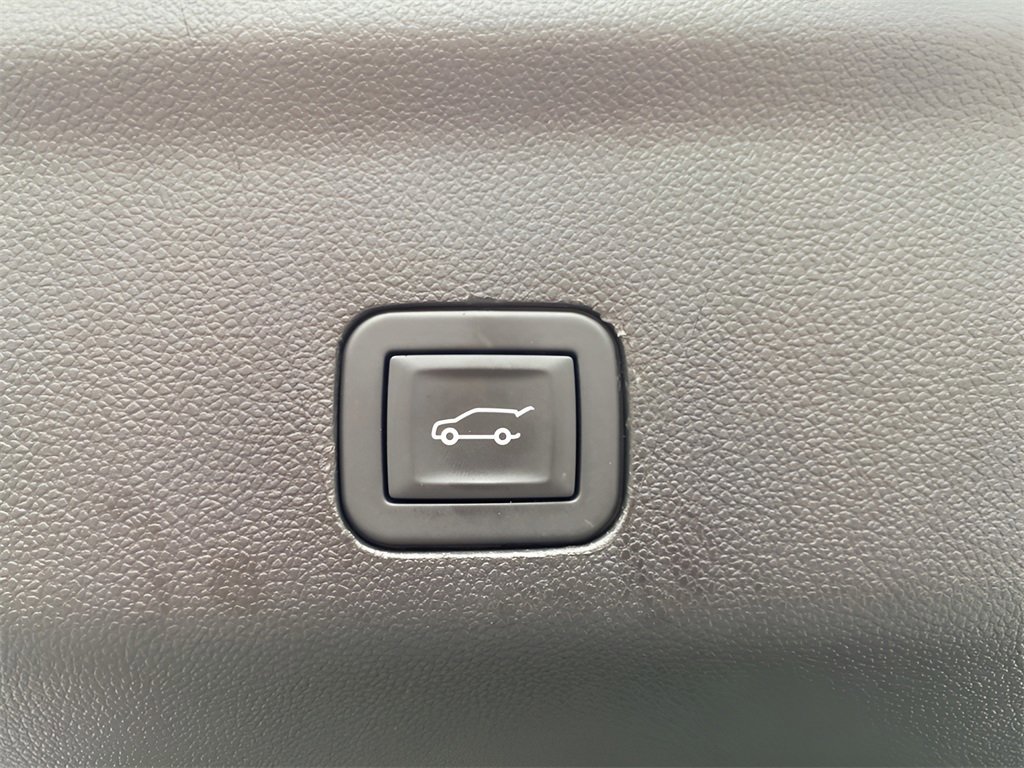 2024 Cadillac Escalade ESV V-Series photo 10